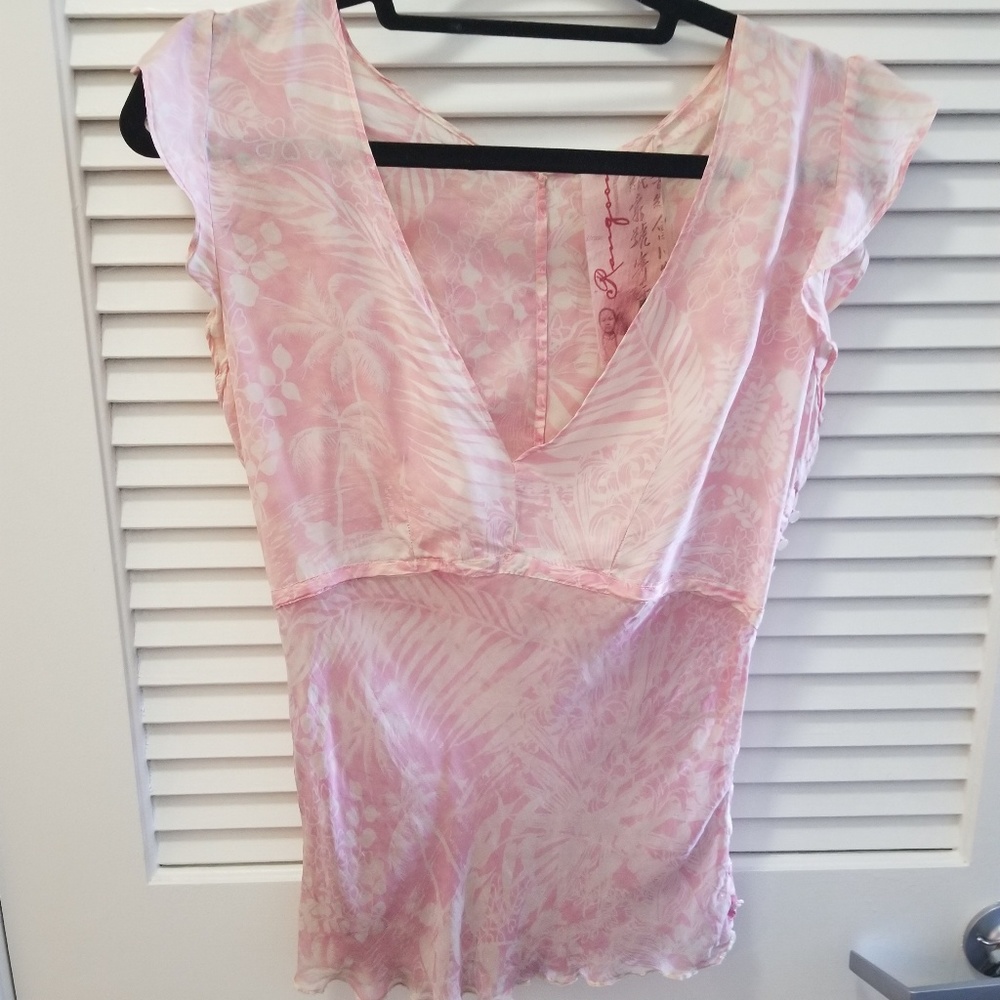 Beautiful pink & white top